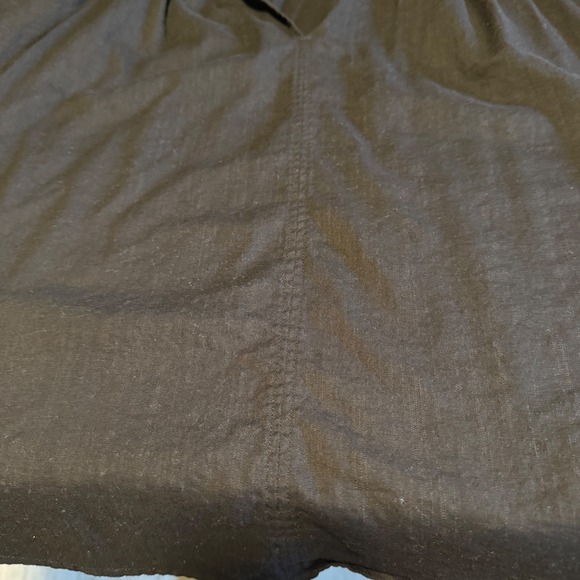 GAP Black XL V-Neck Top Ruffle Neckline Short Sleeve Blouse XL - Picture 8 of 8